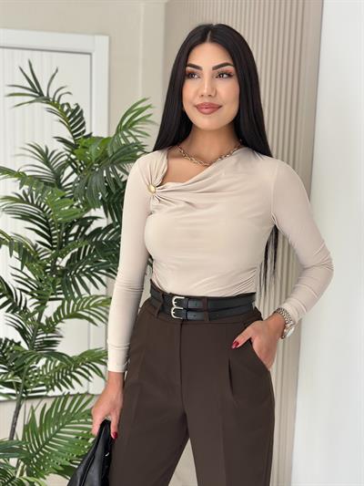 Yakası Düğmeli Sandy Kumaş Bluz Bej