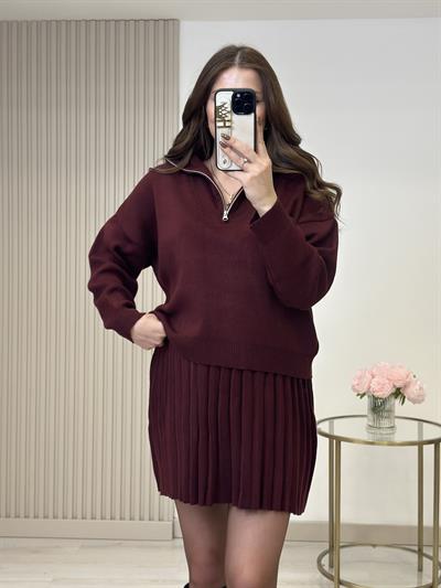 Yakası Fermuarlı Pileli Etekli Çelik Örme Triko Takım Bordo