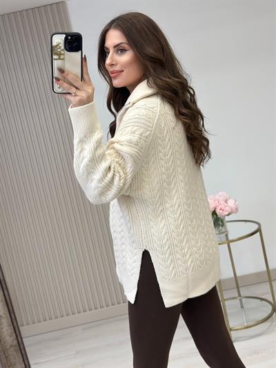 Yakası Fermuarlı Yanlardan Yırtmaçlı Oversıze Kazak Krem