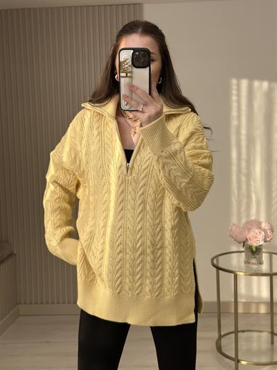 Yakası Fermuarlı Yanlardan Yırtmaçlı Oversıze Kazak Soft Sarı