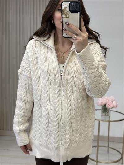 Yakası Fermuarlı Yanlardan Yırtmaçlı Oversıze Kazak Krem