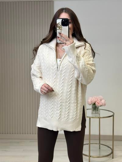 Yakası Fermuarlı Yanlardan Yırtmaçlı Oversıze Kazak Krem