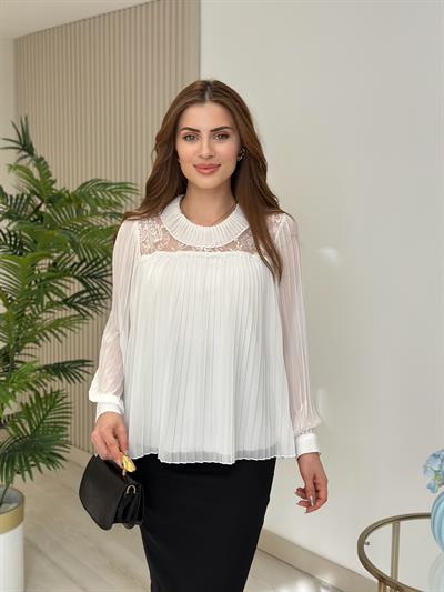 Yakası Güpürlü Piliseli Şifon Bluz Beyaz