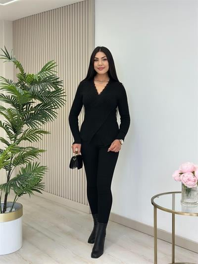 Yakası Güpürlü Yumoş Kazak Siyah