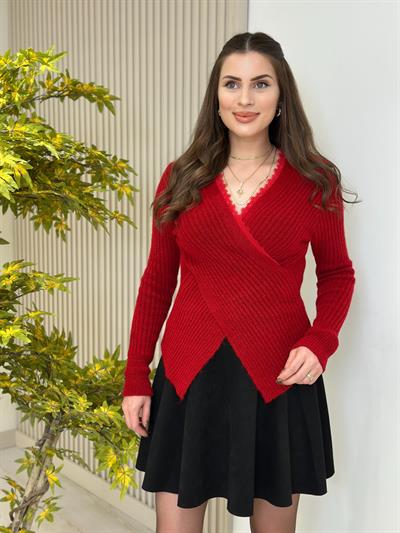 Yakası Güpürlü Yumoş Kazak Kırmızı