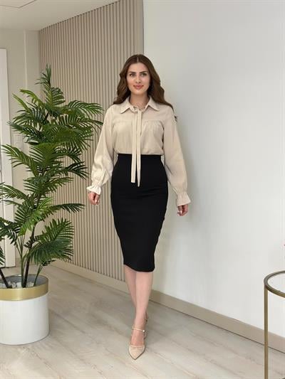 Yakası İncili Tensel Dokulu Gömlek Bej