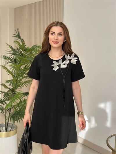 Yakası Organze Tül Çiçek Detaylı Elbise Siyah