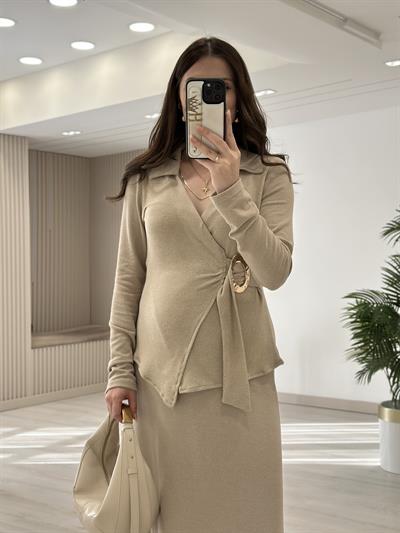 Yumoş Kumaş Gold Tokalı Etekli Takım Bej