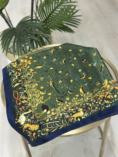 Zümrüt Desenli Fular