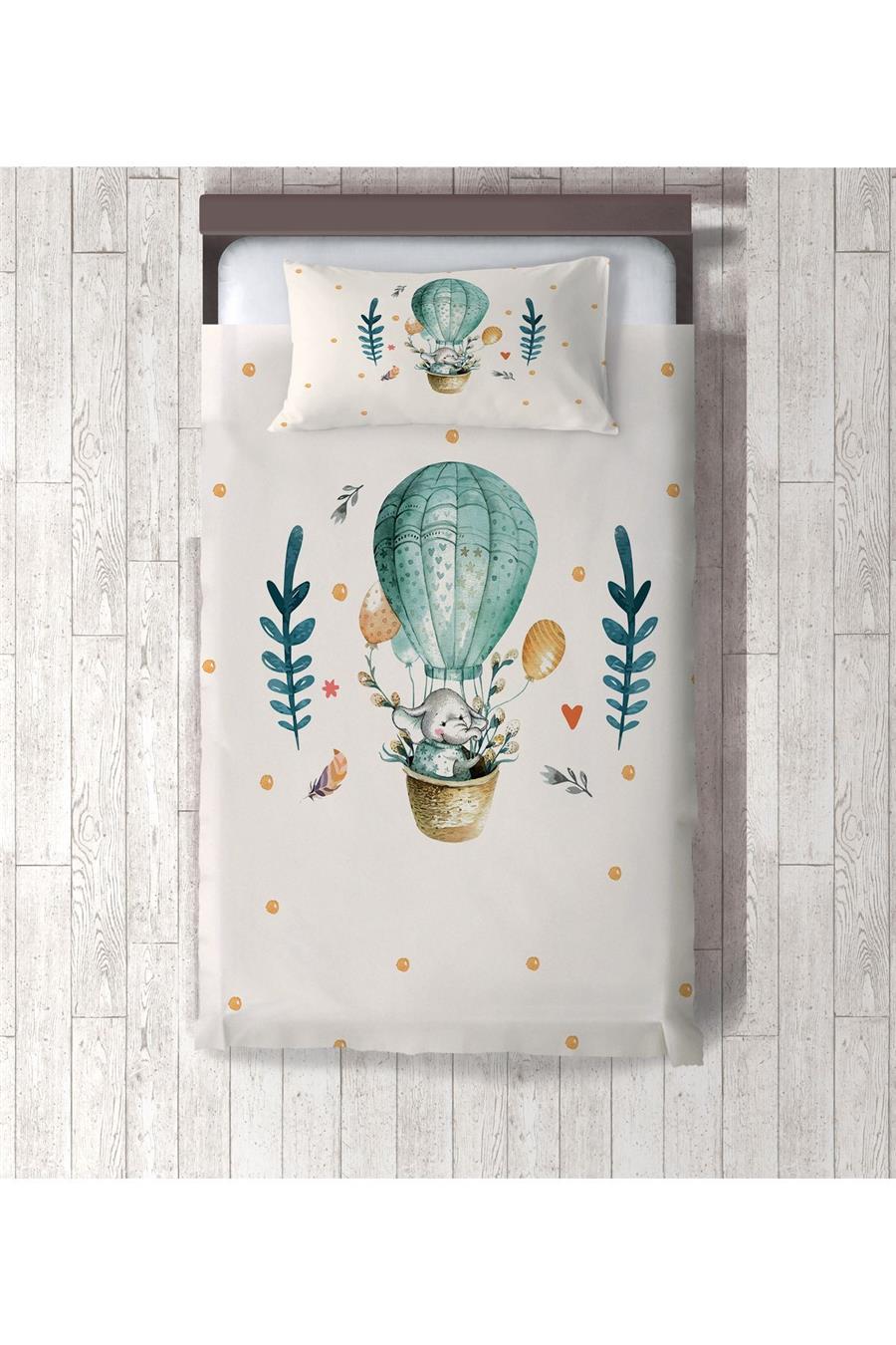 Uçan Balon Fil Desenli Çocuk Odası Yatak Örtüsü