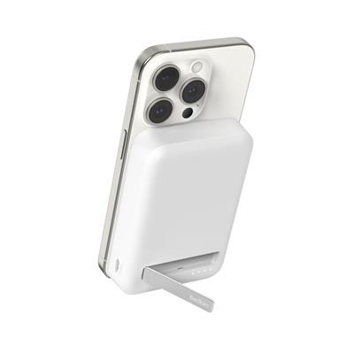 Belkin BPD008BTWT BoostCharge Qi2 15W 10K MagSafe Uyumlu Kablosuz Powerbank – Beyaz