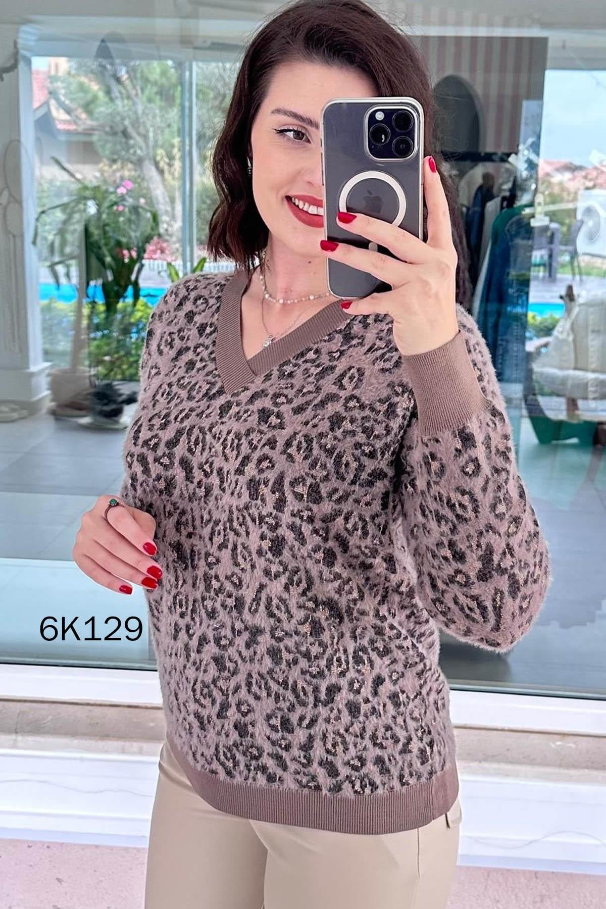 V Yaka Leopar Desen Sakallı Triko Bluz