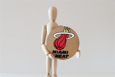 Duralit Üzerine Akrilik Boya Resim - 10 cm Çapında - Resim + Şövale Bir Arada - Basketbol Takımı: Miami Heat