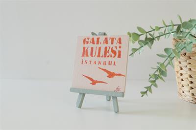 Duralit Üzerine Akrilik Boya Resim - 10cm x 10cm - Resim + Şövale Bir Arada - İstanbul Galata Kulesi ve Lale 1