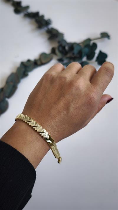 Altın Kaplama Zirkon Taşlı Üçgen Şerit Bileklik