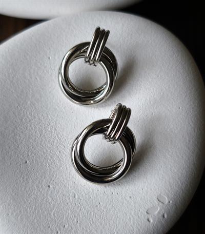 Asimetrik Üçlü İç İçe Sarmalı Halka Küpe