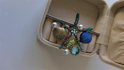 Deniz Figürlü Renkli Taşlı Broş