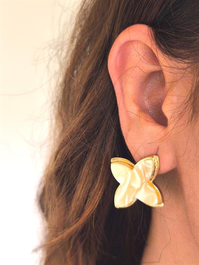 Gold Kenar Beyaz Hareli Yonca Model Küpe