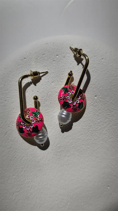 İnci Sallantılı Pembe Çiçek İşleme Detaylı Küpe