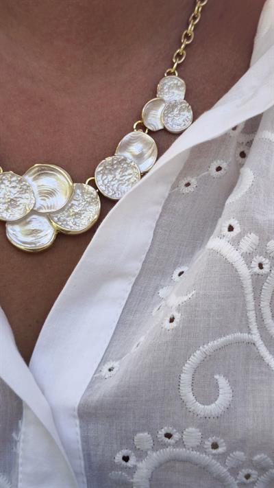 İrili Ufaklı Beyaz Sedefli Yuvarlaklı Halka Zincirli Kolye