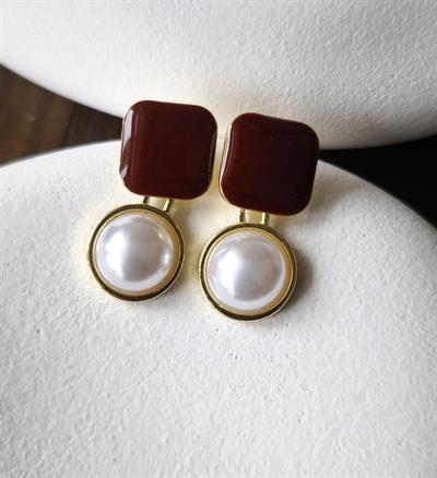 Kahve Detaylı Yuvarlak İncili Minimal Sallantılı Küpe