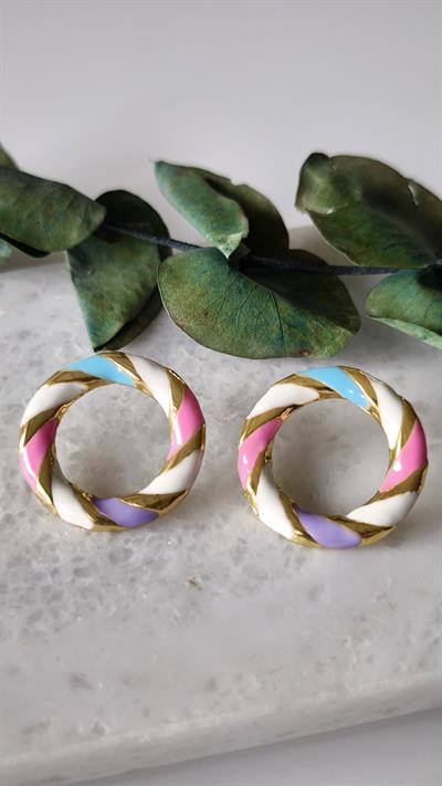 Mineli Yuvarlak Gold Detaylı Küpe