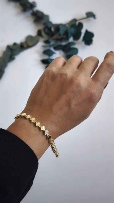 Özel Seri Gömme Taşlı Yonca Model Bileklik