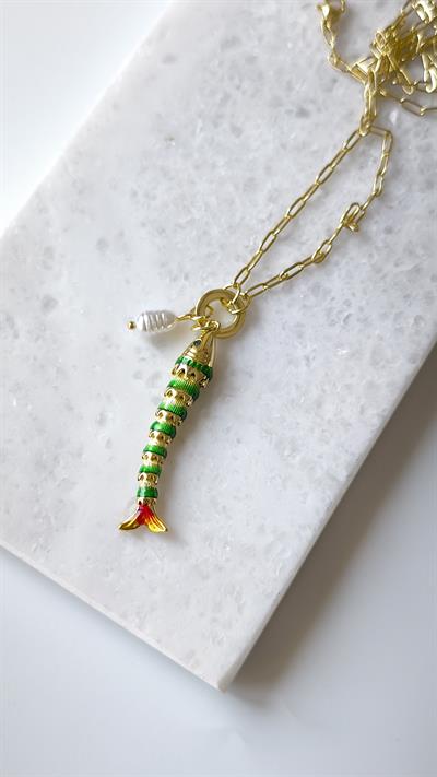 Özel Seri İnci Charmlı Yeşil Kıvrımlı Balık Figür Oval Zincir Kolye