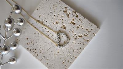 Özel Seri Zirkon Taşlı İçi Boş Kalp Figür Kolye 