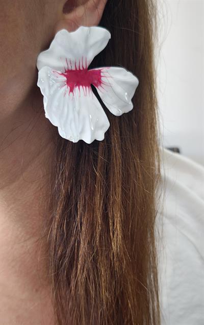 Pembe Beyaz Renkli Marka Model Çiçek Küpe