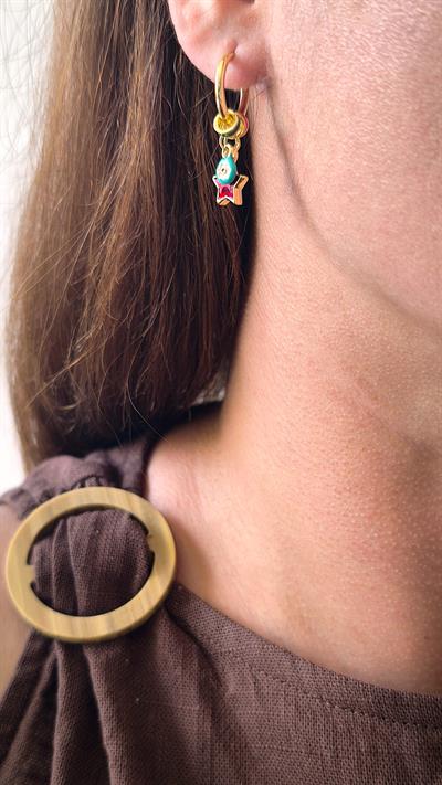 Renkli Charmlı Yıldız Figürlü Sallantılı Minimal Küpe