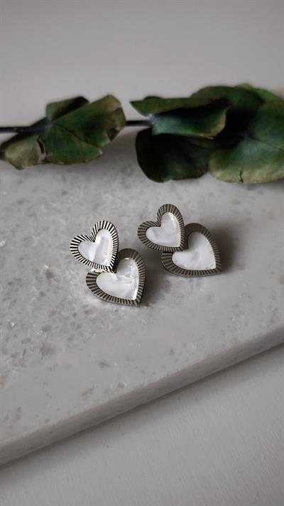 Sedefli Kenarı Tırtık Model 2Lİ Kalp Sallantılı Küpe