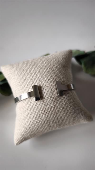 T Model Kelepçe Bileklik