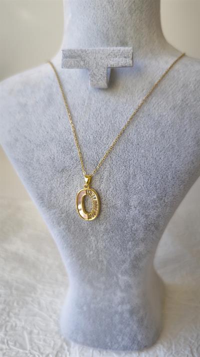 Taş Detaylı Hareli Oval Şekil Gold Kolye