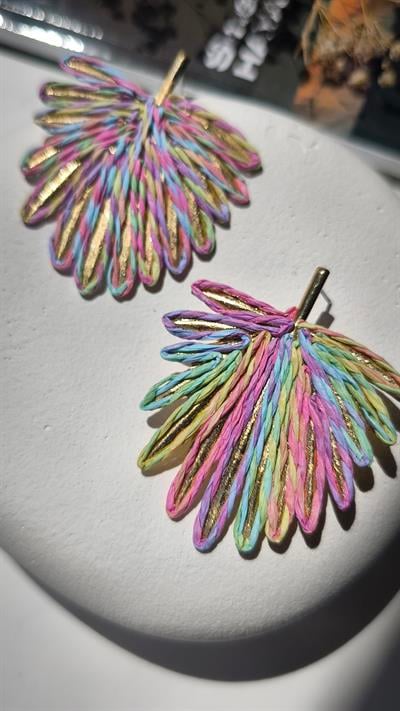 Yaldızlı Renkli Hasır Yaprak Model Küpe 