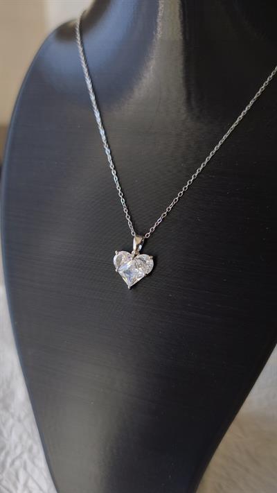 Zirkon Taşlı Kalp Uçlu Kolye