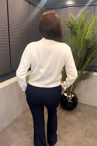 Ayıcık Detaylı Ekru Kısa Triko Hırka