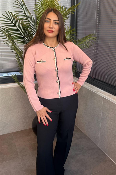Burgu Şeritli Özel İşleme Düğmeli Pembe Hırka