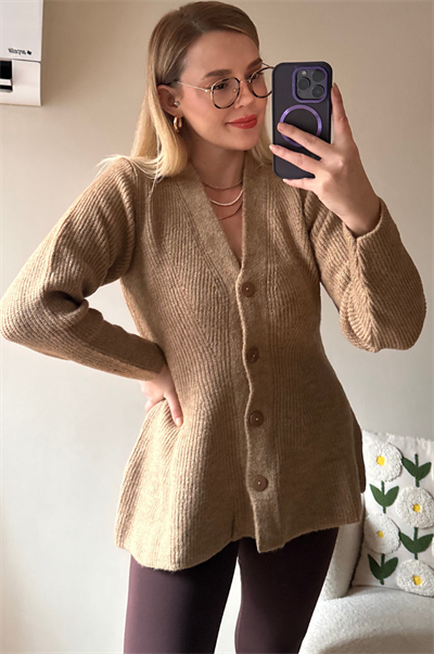 Camel Belden Oturmalı Düğmeli Yumoş Hırka