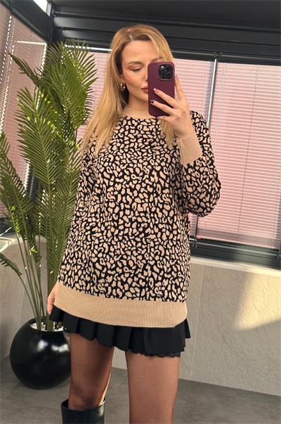 Camel Leopar Desenli Yarı Boğazlı Oversize Kazak