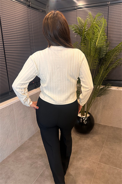 Çizgi Detaylı Ekru Triko Hırka