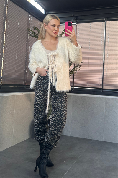 Ekru Marka Model Oversize Sakallı Hırka