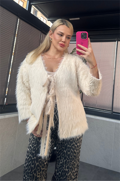 Ekru Marka Model Oversize Sakallı Hırka