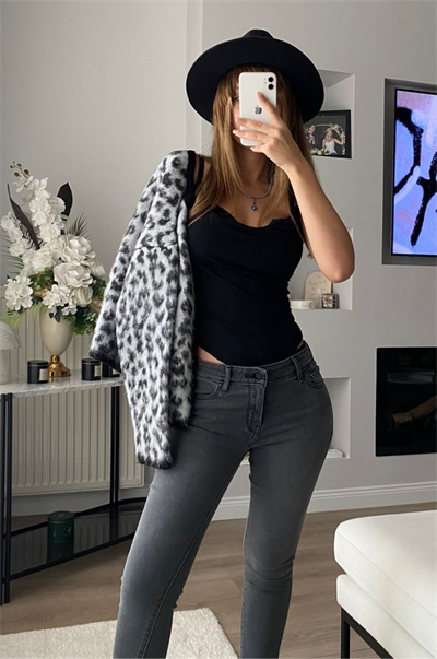 Gri Leopar Desenli Kısa Hırka