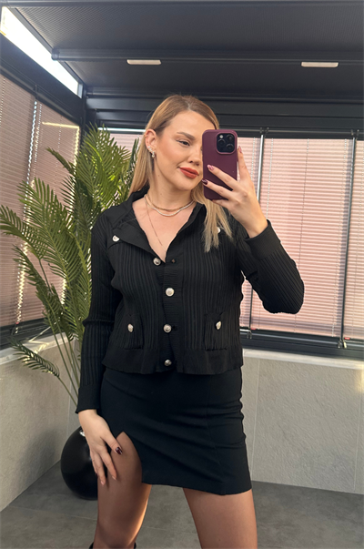 Gümüş Düğmeli Cep Detaylı Fitilli Siyah Triko 