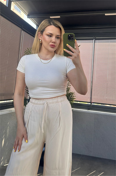 Krem Rengi Yarım Kollu Slim Basic Crop 