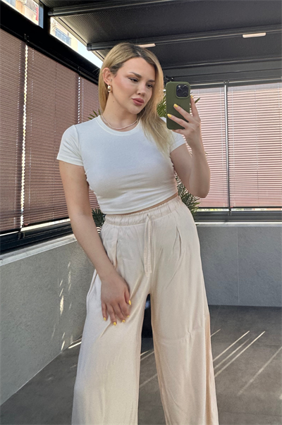 Krem Rengi Yarım Kollu Slim Basic Crop 