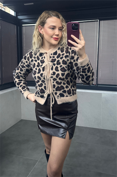 Leopar Bağcıklı Hırka