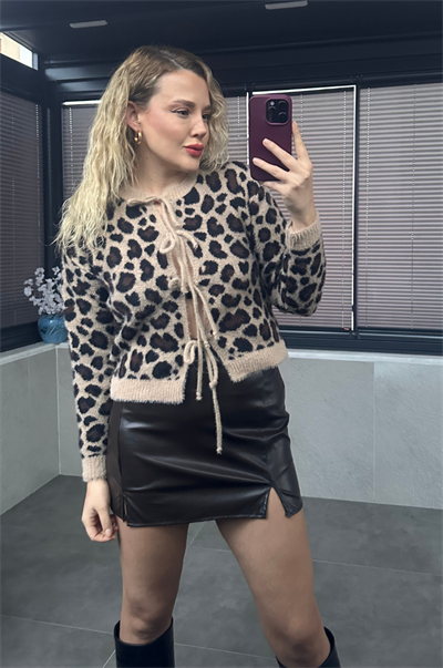 Leopar Bağcıklı Hırka