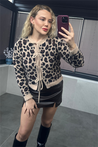 Leopar Bağcıklı Hırka